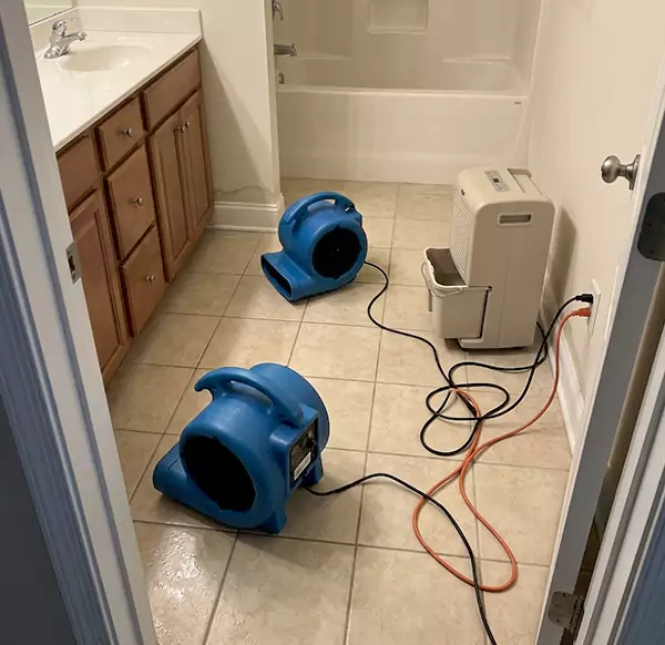 Why Homeowners & Businesses Choose Jupiter Water Restoration for Flooded Bathroom Services in Jupiter, FL?